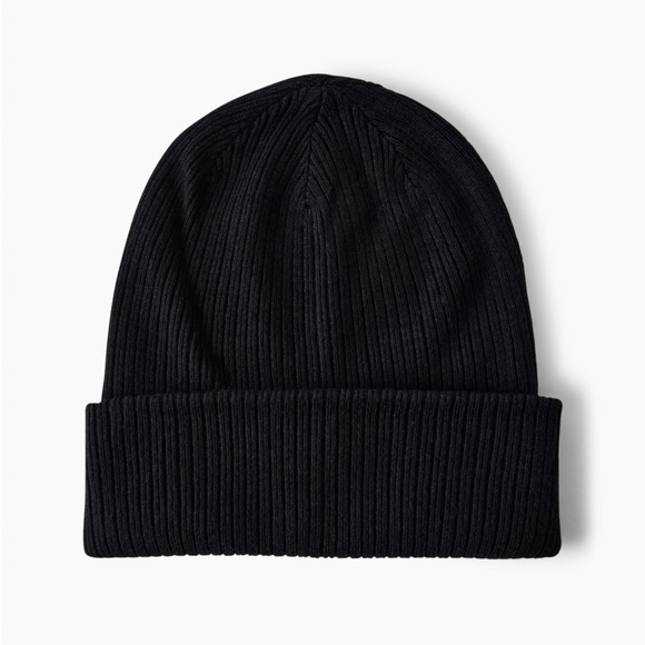 Aritzia Accessories - Aritzia Sunday Best Beanie in Black